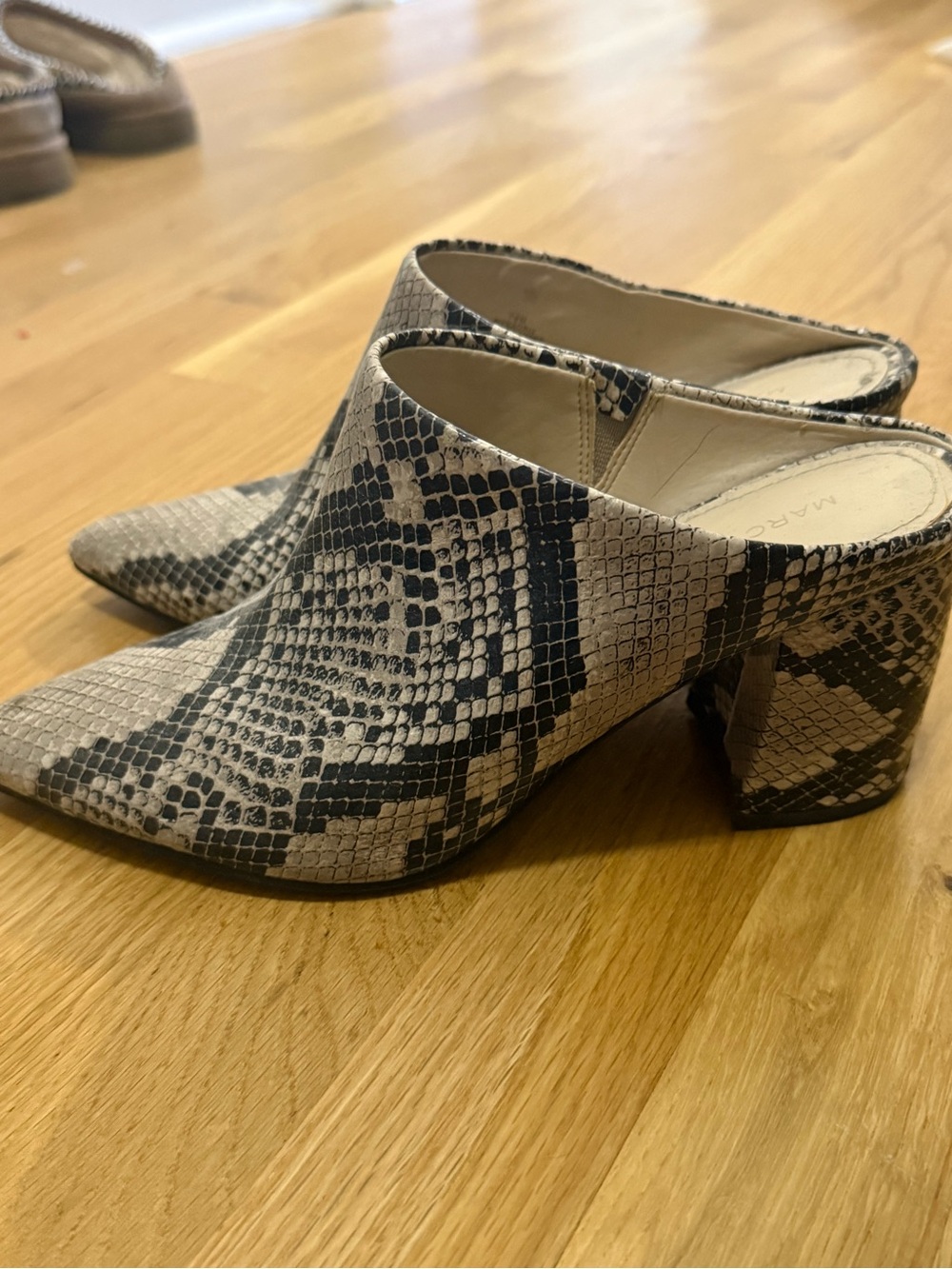Marc Fisher Size 7.5 Pointed Python-Print Mule - Picture 2 of 4